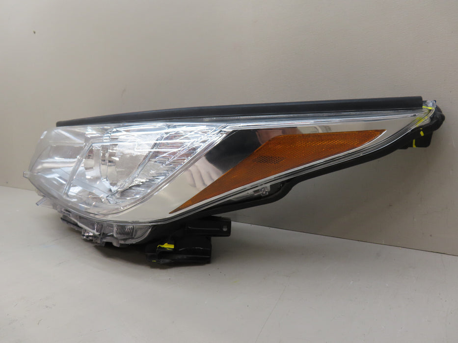 2017-2019 TOYOTA HIGHLANDER FRONT LEFT DRIVER SIDE HEADLIGHT HALOGEN OEM