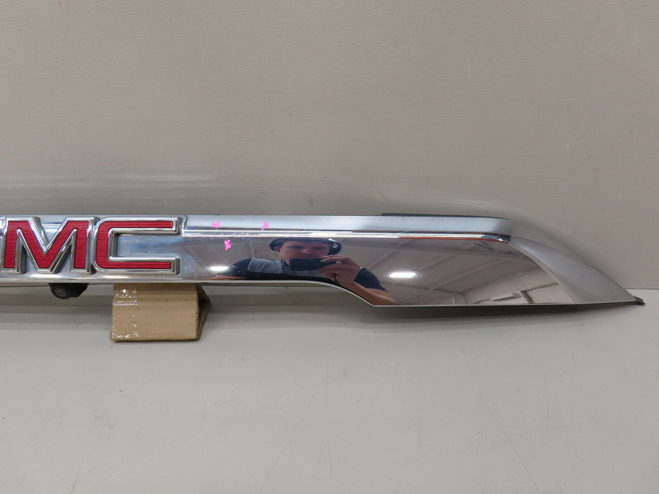 2017-2018 GMC ACADIA REAR TRUNK LIFTGATE MOLDING TRIM CHROME W/ CAMERA OEM