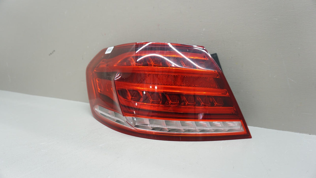 2014-2016 MERCEDES E CLASS REAR LH LEFT DRIVER SIDE TAIL LIGHT OEM A2129060757