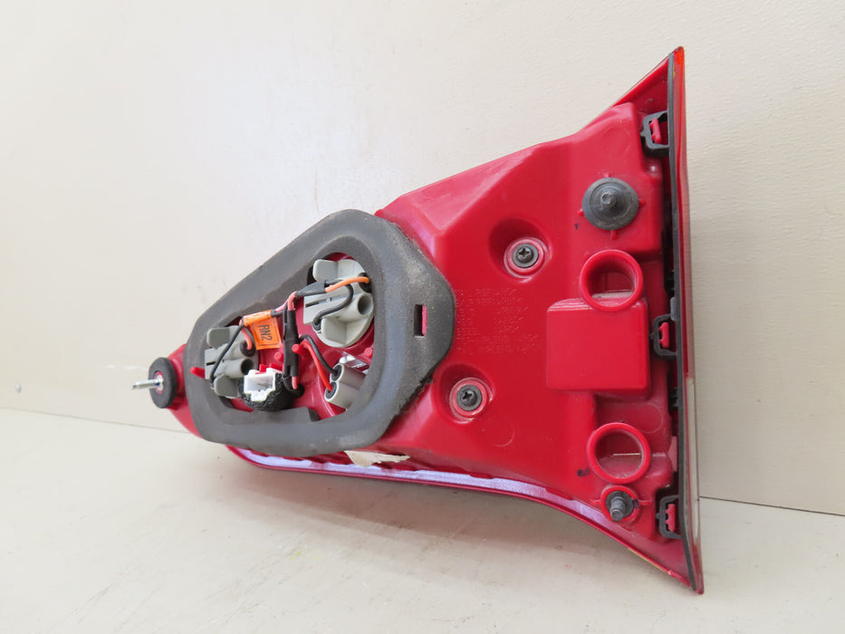 2016 2017 2018 HYUNDAI TUCSON REAR LEFT DRIVER TAIL LIGHT INNER OEM