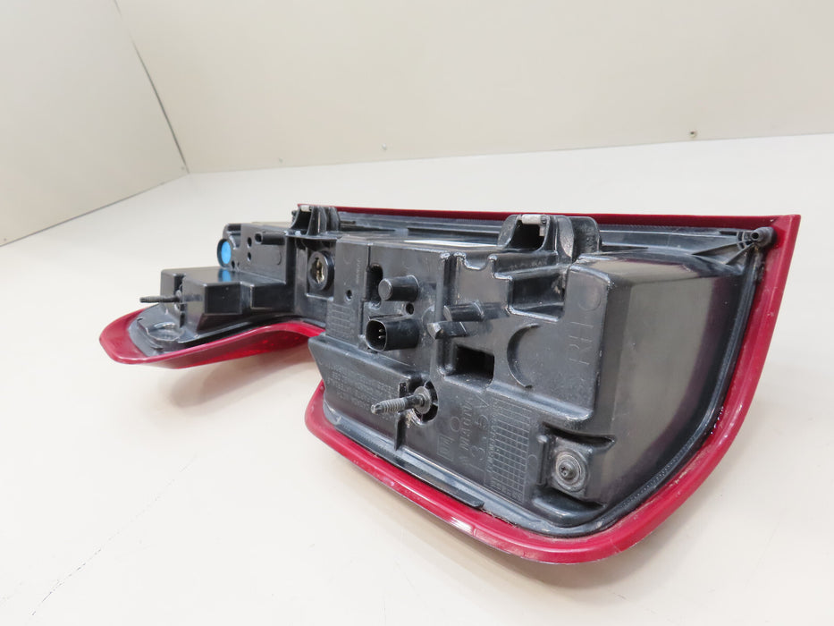 2019-2023 CHEVROLET SILVERADO 1500 REAR RIGHT PASSENGER SIDE TAIL LIGHT OEM