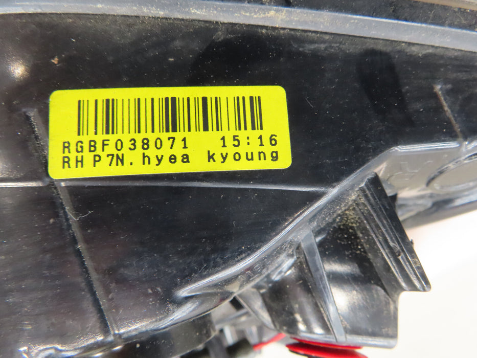 2017-2020 NISSAN ROGUE REAR RIGHT PASSENGER INNER TAIL LIGHT OEM