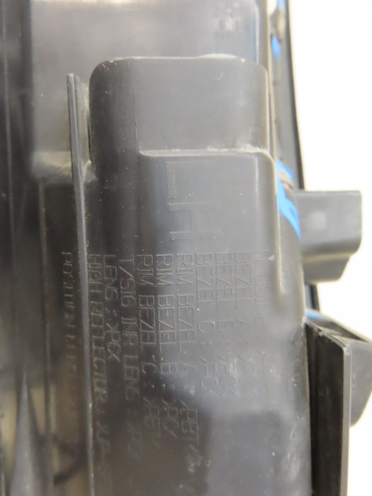 2013-2016  HYUNDAI SANTA FE DRIVER LH SIDE HEADLIGHT LIGHT LAMP OEM
