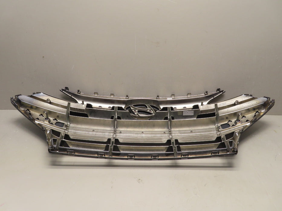 2019-2020 HYUNDAI ELANTRA FRONT BUMPER GRILLE GRILL W/ EMBLEM OEM 86352-F2BA0