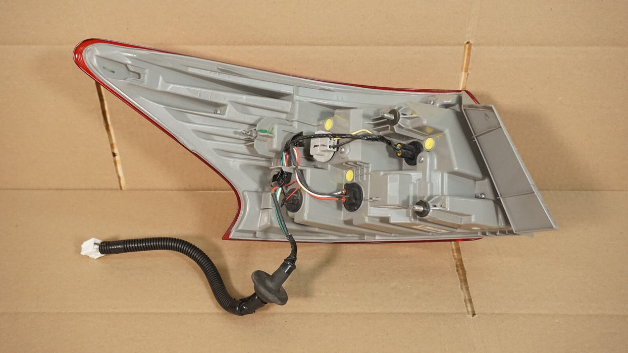 2016-2019 NISSAN SENTRA RIGHT PASSENGER TAILLIGHT TAILLAMP OEM USED 265503YU0A