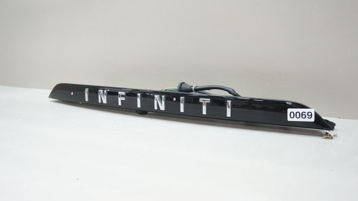 2019-2022 INFINITI QX50 REAR TRUNK LIFTGATE MOLDING W/ CAMERA OEM GG51003660