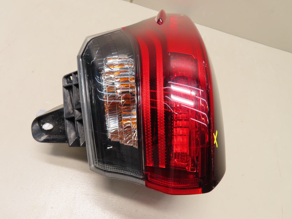 2020 2021 2022 TOYOTA HIGHLANDER RIGHT DRIVER SIDE TAIL LIGHT LAMP LED OUTER OEM