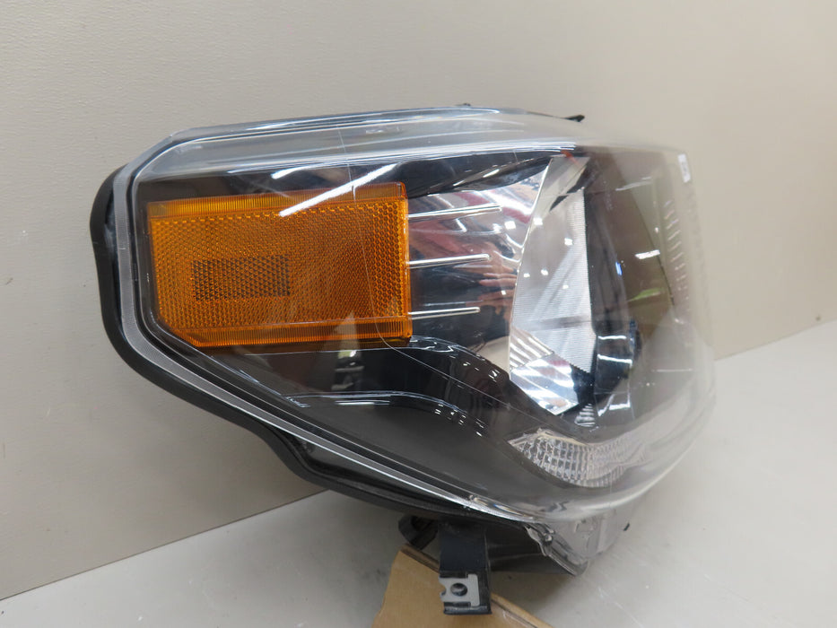 2014-2017 TOYOTA TUNDRA FRONT RIGHT PASSENGER SIDE HEADLIGHT HALOGEN/LED OEM