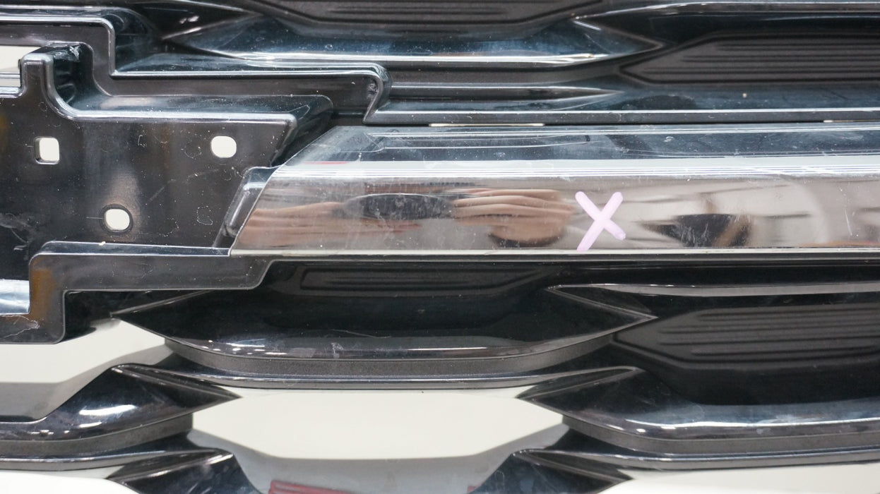 2024-2025 CHEVROLET TRAX RS FRONT RADIATOR GRILLE GRILL 42769274 OEM