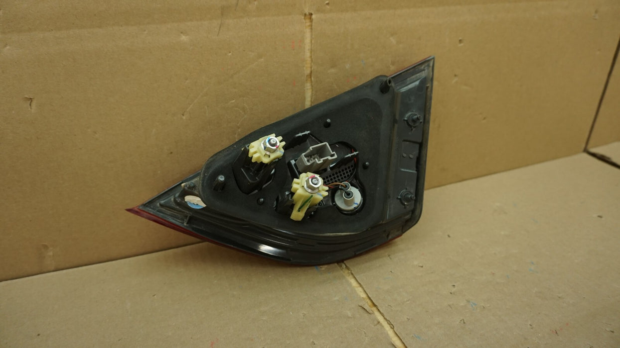 2015-2017 CHRYSLER 200 TRUNK INNER GATE LEFT DRIVER SIDE TAIL LIGHT LAMP OEM