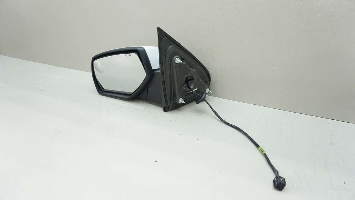 2014-2018 GMC SIERRA CHEVROLET SILVERADO LEFT DRIVER SIDE MIRROR OEM