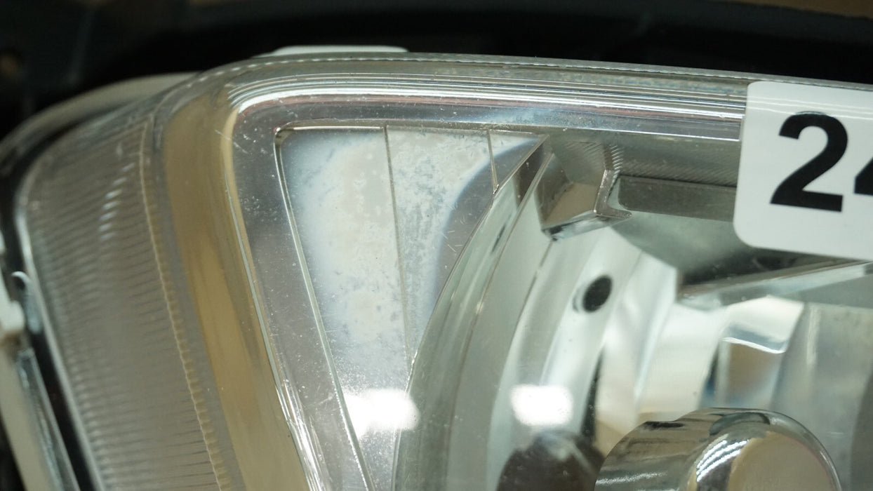 2013-2016 HYUNDAI SANTA FE SPORT FRONT RIGHT PASSENGER SIDE FOG LIGHT OEM