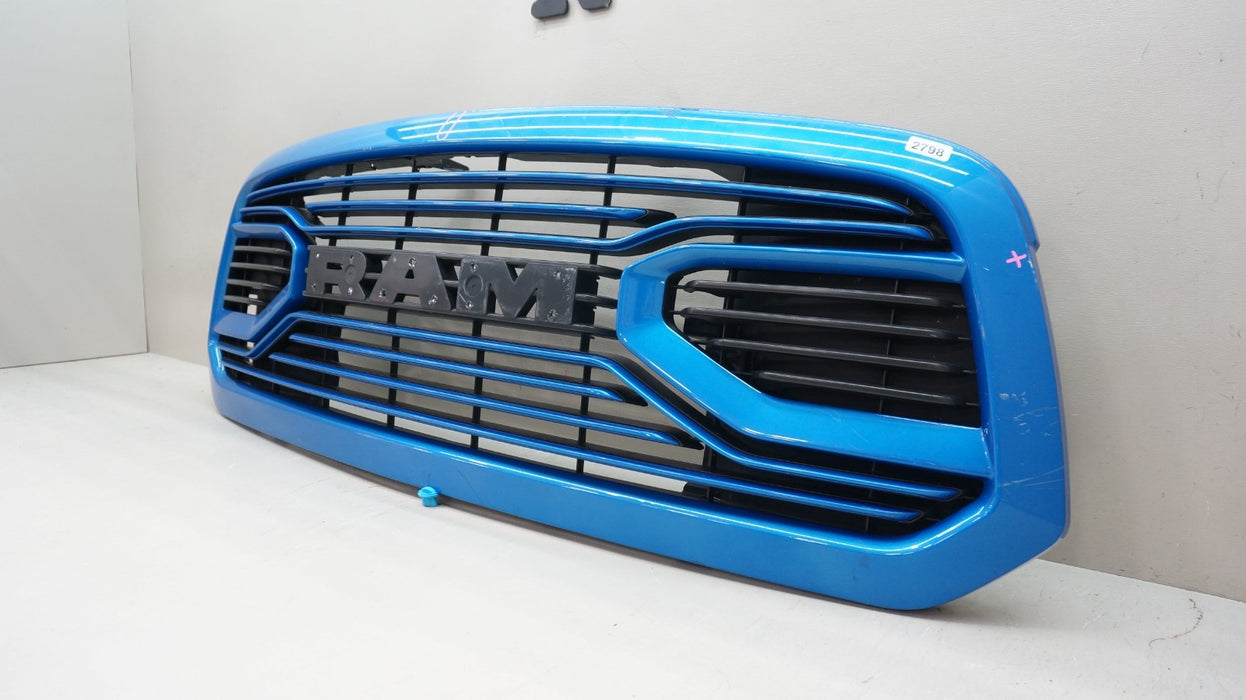 2013-2018 DODGE RAM 2500 3500 FRONT BUMPER RADIATOR GRILLE OEM