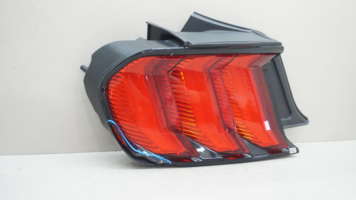 2018-2023 FORD MUSTANG REAR LEFT DRIVER SIDE TAIL LIGHT OEM JR3B-13B505