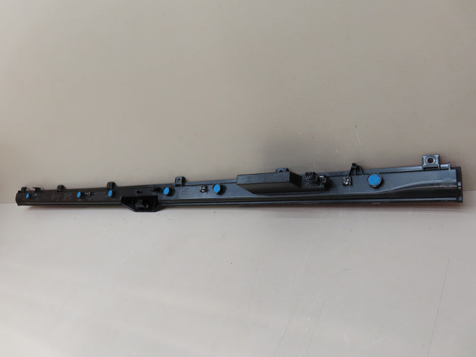 2022-2024 FORD F150 F-150 LIGHTNING REAR CENTER TAILGATE TAIL LIGHT LED OEM