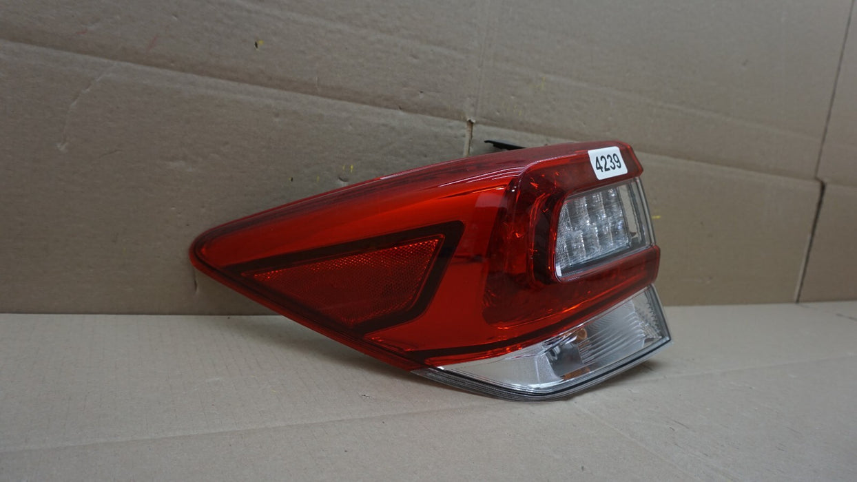 2017-2019 SUBARU CROSSTREK REAR LEFT DRIVERS SIDE TAIL LIGHT OEM 17 18 19