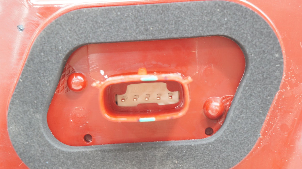 2020-2024 CADILLAC XT5 RIGHT PASSENGER TAIL LIGHT BRAKE STOP LAMP OEM 85008943