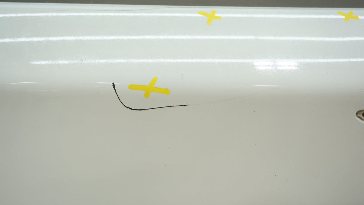 2011-2016 CHRYSLER TOWN & COUNTRY REAR LIFT GATE MOLDING W / CAMERA OEM