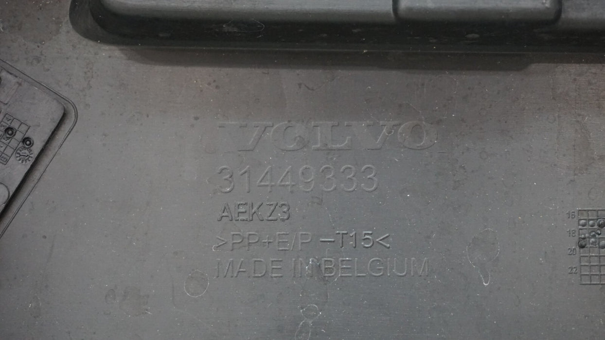 2018-2020 VOLVO XC40 REAR LOWER BUMPER COVER VALANCE PANEL OEM 31449333
