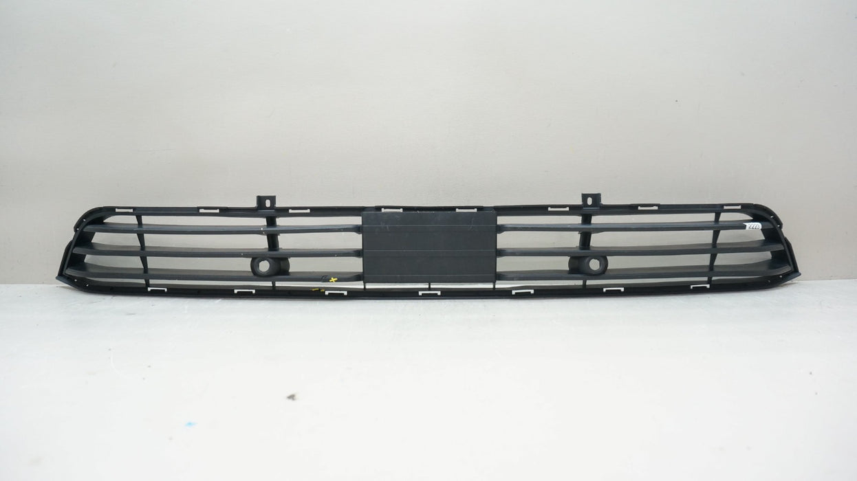 2018-2020 INFINITI QX80 FRONT LOWER BUMPER GRILLE OEM 622566GW0E