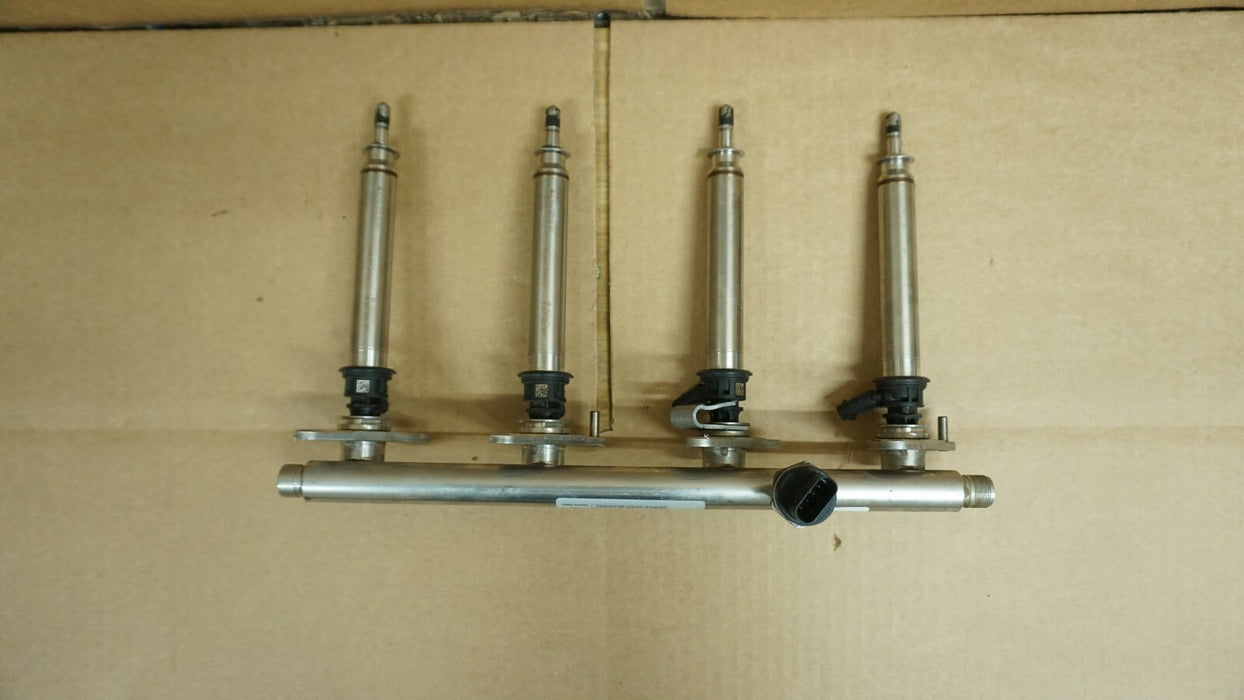 2014-2018 MERCEDES W117 CLA 45 AMG ENGINE FUEL INJECTOR RAIL A2700701400 OEM