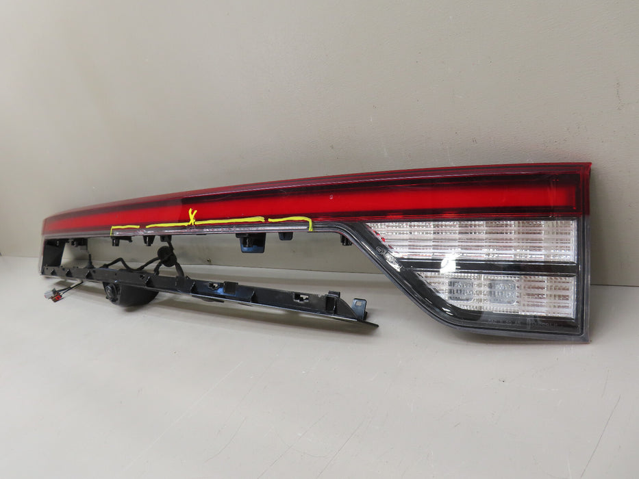 2020-2024 LINCOLN AVIATOR REAR CENTER TRUNK TAIL LIGHT LED W/CAMERA OEM