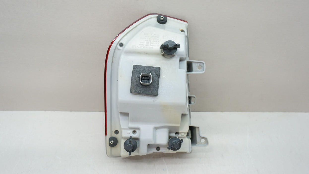 2015-2023 CHRYSLER 300 REAR RIGHT PASSENGER SIDE TAIL LIGHT OEM