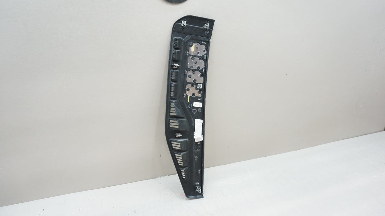 2023-2025 FORD 250 LARIAT RIGHT SIDE FENDER VENT EMBLEM OEM PC3B-P000A72