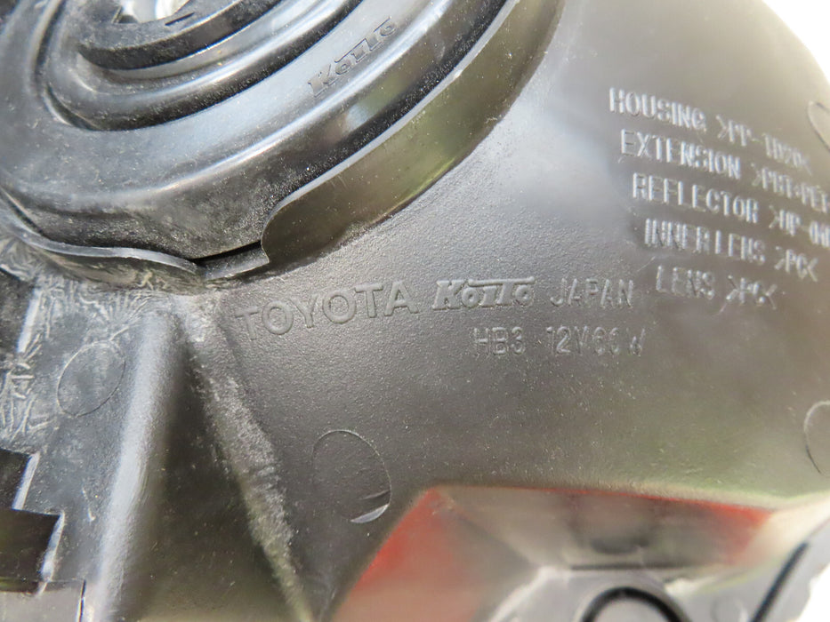 2012-2015 TOYOTA PRIUS FRONT LEFT DRIVER SIDE HEADLIGHT HALOGEN OEM