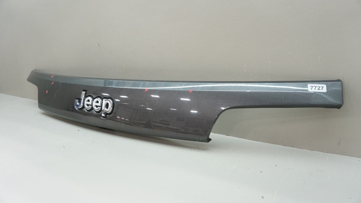 2016-2021 JEEP GRAND CHEROKEE LIFTGATE LIGHT MOLDING OEM 1WD55TRMAD