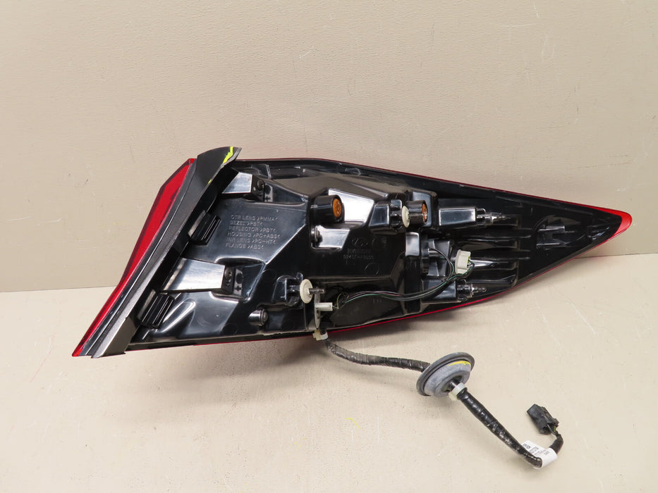 2019 2020 HYUNDAI ELANTRA LEFT DRIVER LED/HALOGEN TAIL LIGHT OUTER OEM