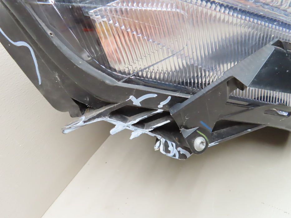 2017 2018 2019 2020 Chrysler Pacifica Headlight LAMP RH Halogen W/ LED OEM