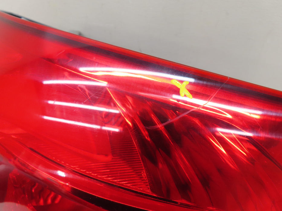 2010-2013 KIA FORTE REAR RIGHT PASSENGER HALOGEN TAIL LIGHT OEM 92402-1M4