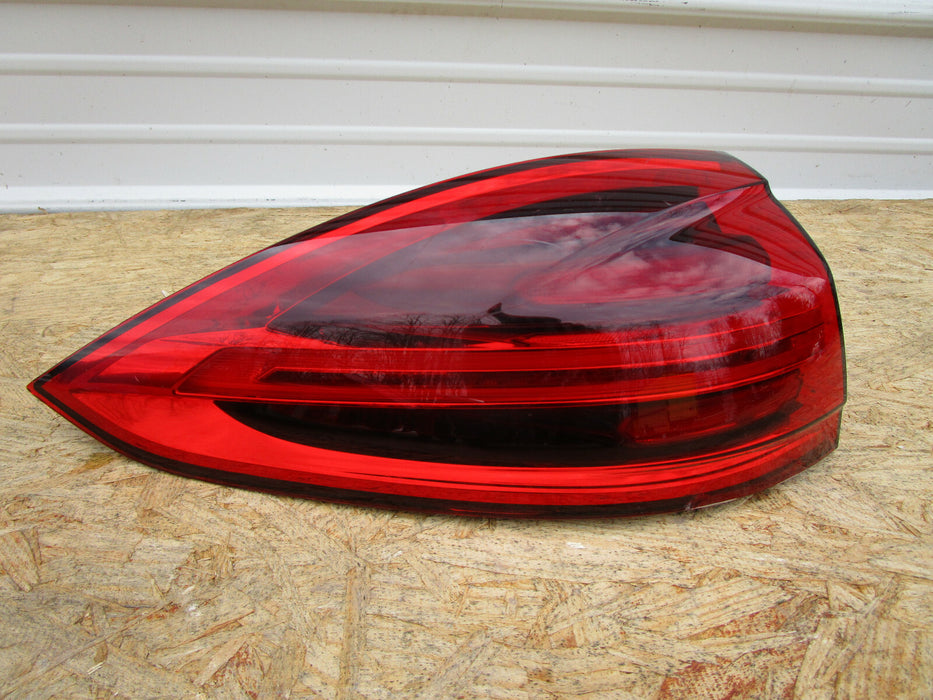 2015 2016 2017 PORSCHE CAYENNE LEFT REAR LED TAILLIGHT TAILLAMP OEM