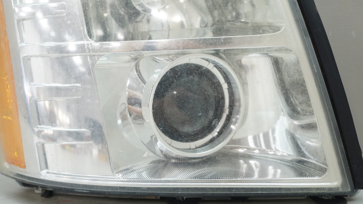 2009-2014 CADILLAC ESCALADE FRONT RIGHT SIDE HALOGEN HEADLIGHT LAMP OEM