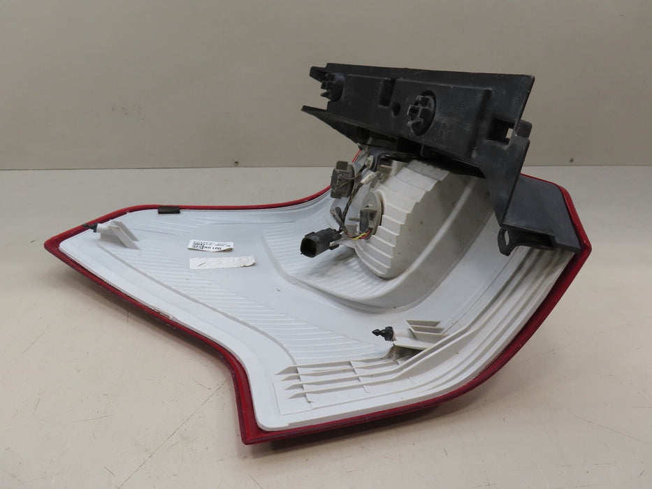 2018-2021 FORD EXPEDITION REAR RIGHT PASSENGER TAIL LIGHT OEM