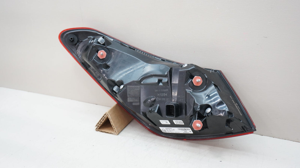 2022-2023 MERCEDES BENZ C300 REAR RH RIGHT PASSENGER SIDE LED TAIL LIGHT OEM
