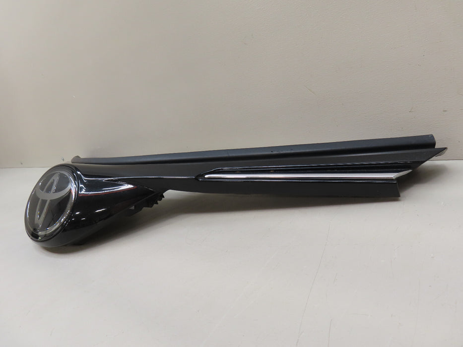 2016-2018 TOYOTA RAV4 FRONT RADIATOR GRILL GRILLE OEM