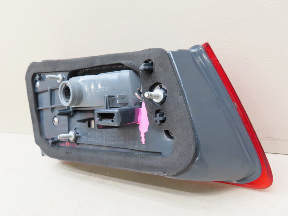 2017-2018 BMW 5 SERIES REAR RIGHT PASSENGER TAIL LIGHT INNER OEM