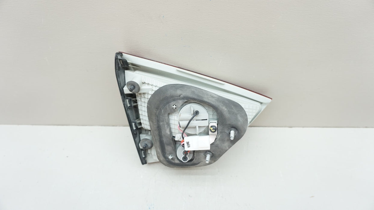 2010-2015 HYUNDAI TUCSON REAR RIGHT PASSENGER SIDE INNER TAIL LIGHT OEM