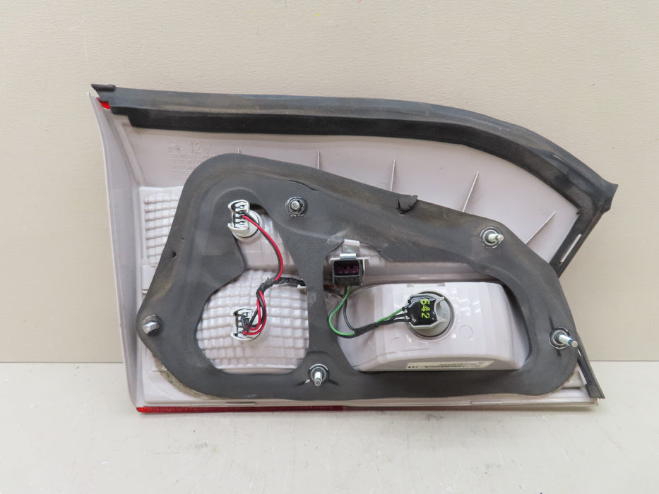 2010-2017 GMC TERRAIN RIGHT PASSENGER SIDE INNER TAIL LIGHT OEM