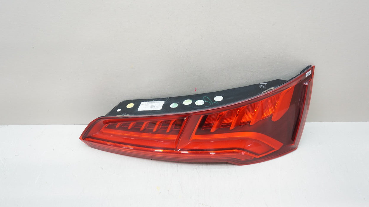 2018-2020 AUDI Q5 SQ5 REAR RIGHT PASSENGER SIDE LED TAIL LIGHT OEM