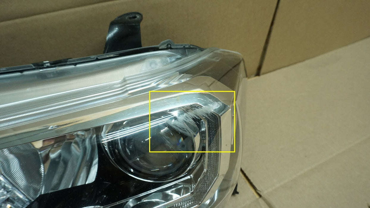 2016-2018 TOYOTA TACOMA LEFT DRIVER SIDE HEADLIGHT HALOGEN LAMP OEM 16 17 18