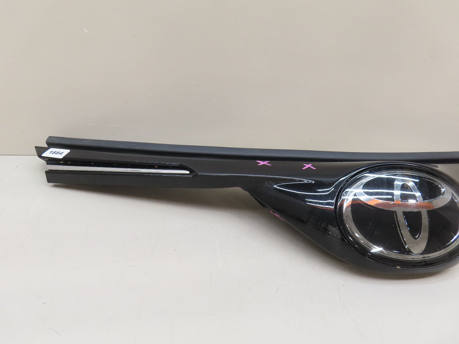 2016-2018 TOYOTA RAV4 FRONT RADIATOR GRILL GRILLE OEM