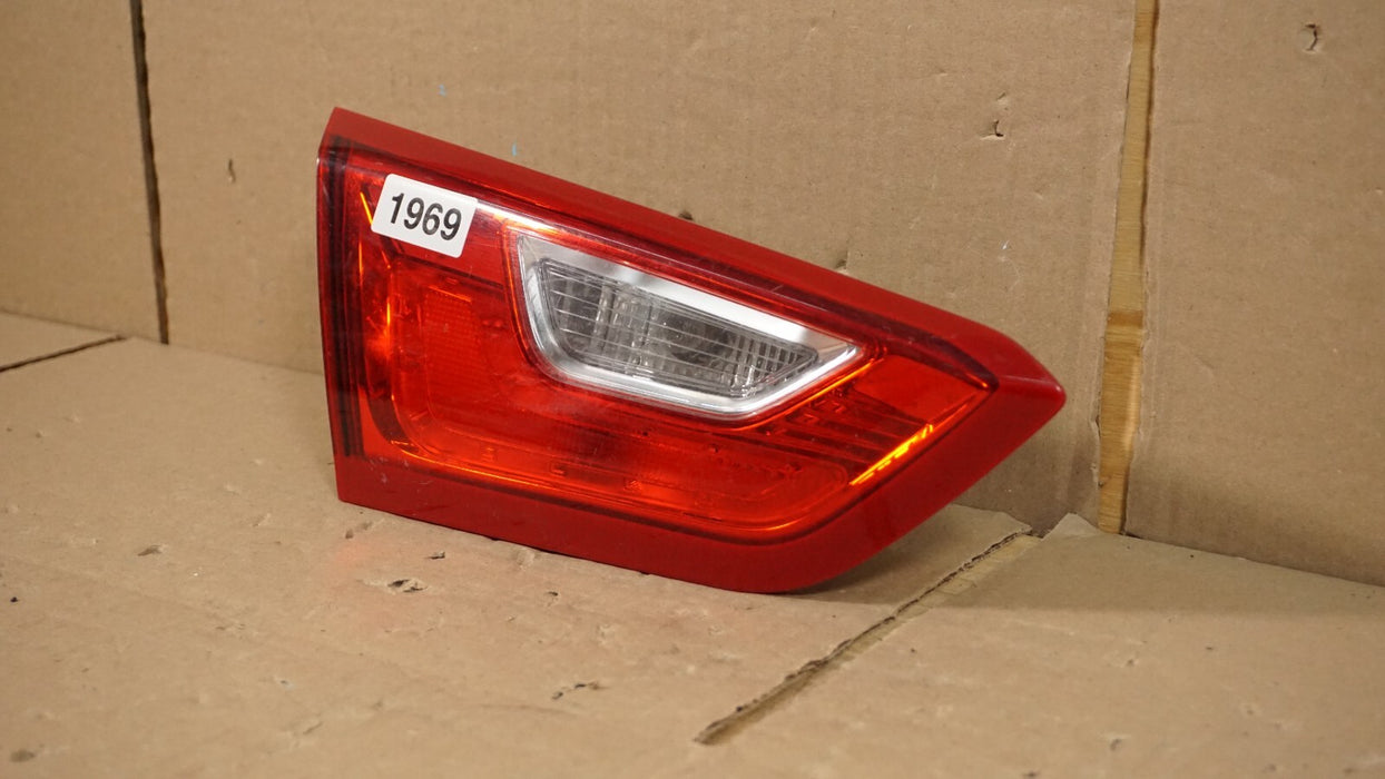 2016-2022 CHEVROLET MALIBU REAR LEFT LH DRIVERS SIDE INNER TAIL LIGHT OEM