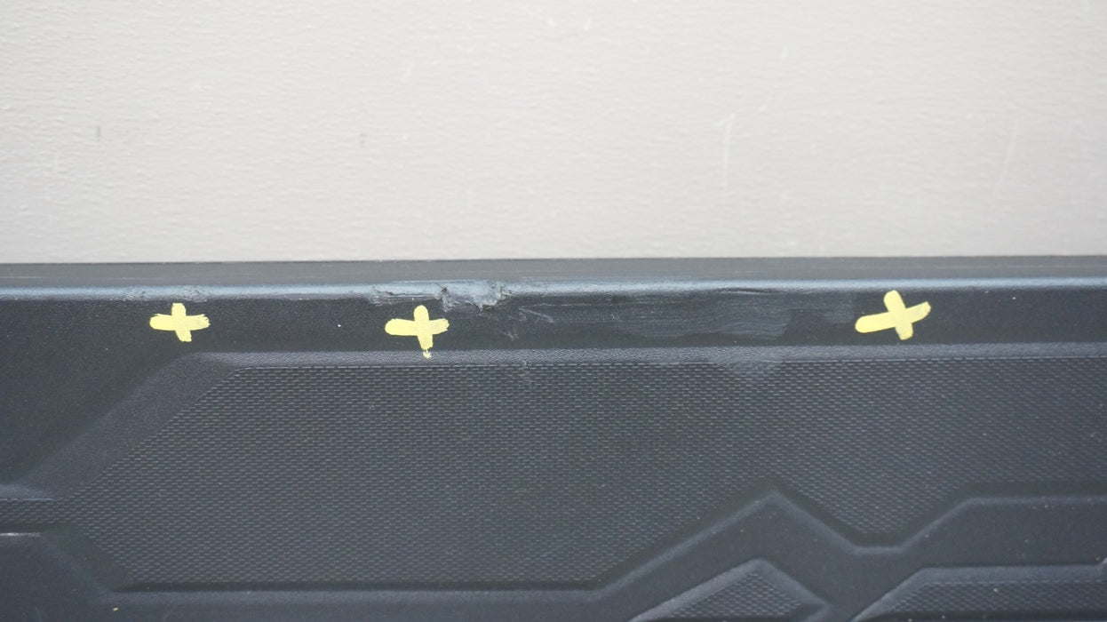 2023-2026 CHEVROLET COLORADO REAR TAILGATE CAP MOLDING OEM 84777541