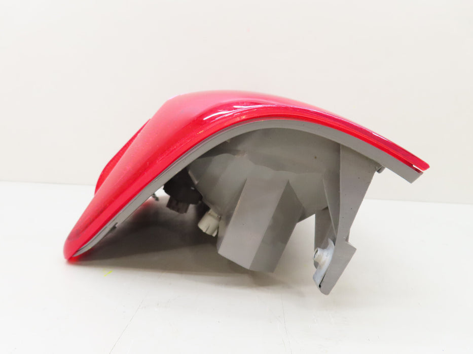 2014-2020 TOYOTA TUNDRA REAR RIGHT PASSENGER SIDE TAIL LIGHT HALOGEN OEM
