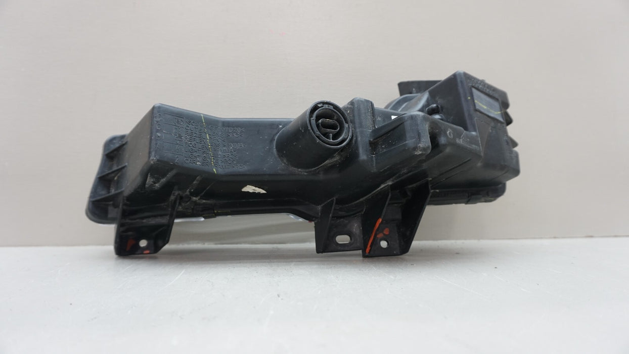 2017-2023 TELSA MODEL 3 FRONT RIGHT PASSENGER FOG LIGHT OEM 17 18 19 20 21 22 23