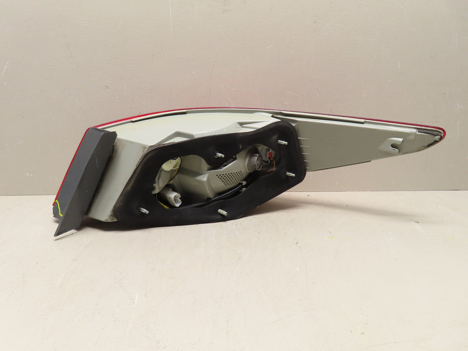 2011-2014 HYUNDAI SONATA REAR LEFT DRIVER SIDE OUTER TAIL LIGHT LAMP OEM