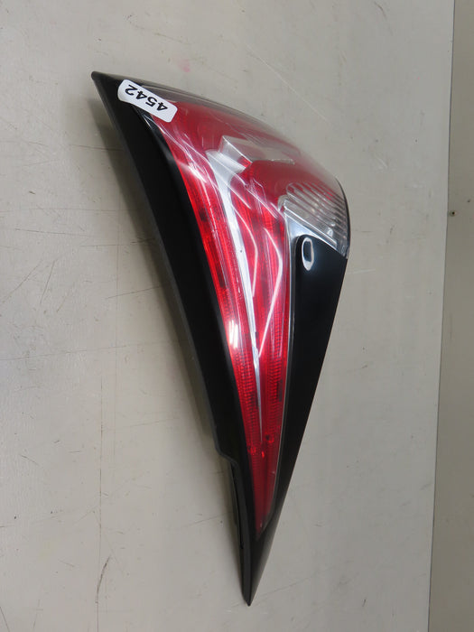 2015-2018 NISSAN MURANO REAR RIGHT OUTER TAIL LIGHT OEM